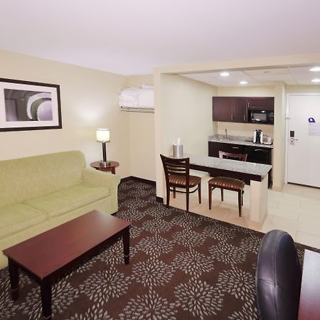 Holiday Inn Express Pittsburgh West - Greentree, An Ihg Hotel Crafton Exteriér fotografie