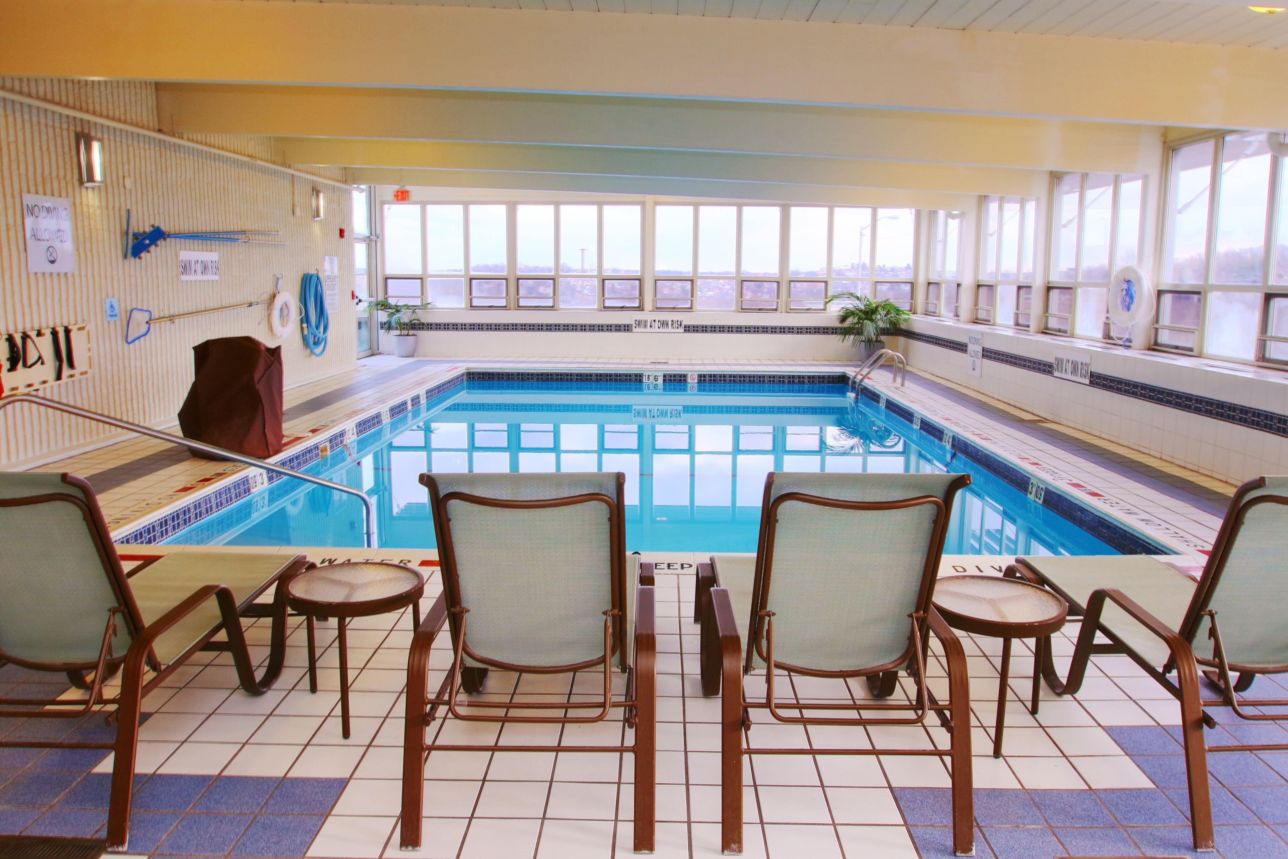 Holiday Inn Express Pittsburgh West - Greentree, An Ihg Hotel Crafton Exteriér fotografie