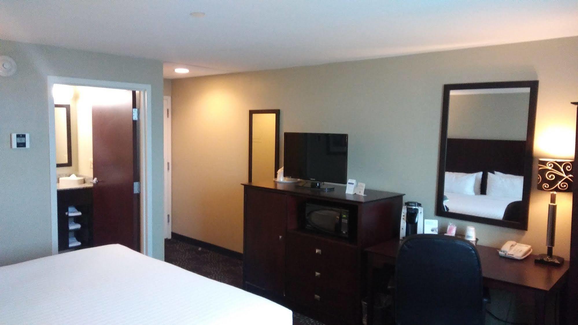 Holiday Inn Express Pittsburgh West - Greentree, An Ihg Hotel Crafton Exteriér fotografie