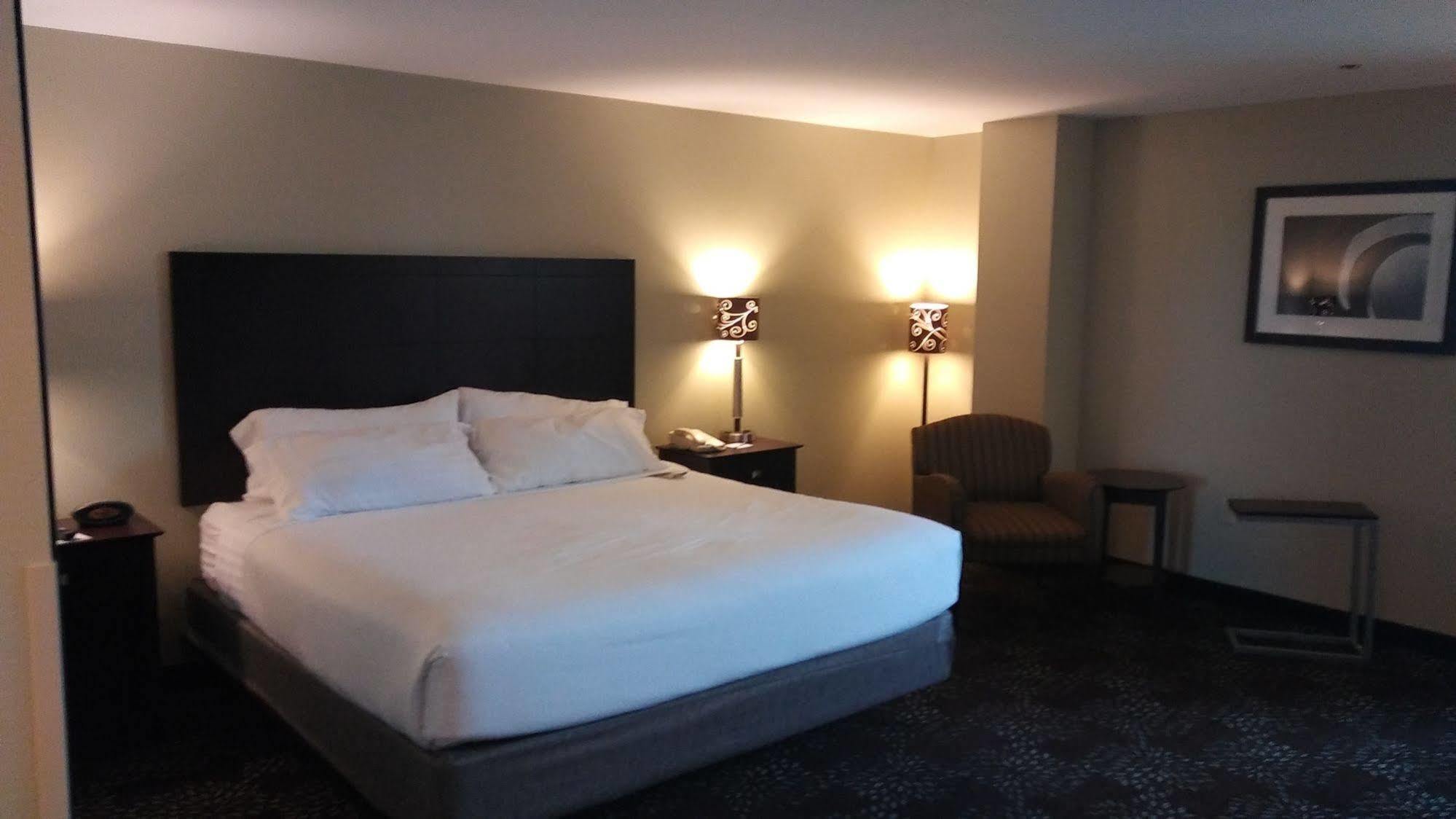 Holiday Inn Express Pittsburgh West - Greentree, An Ihg Hotel Crafton Exteriér fotografie