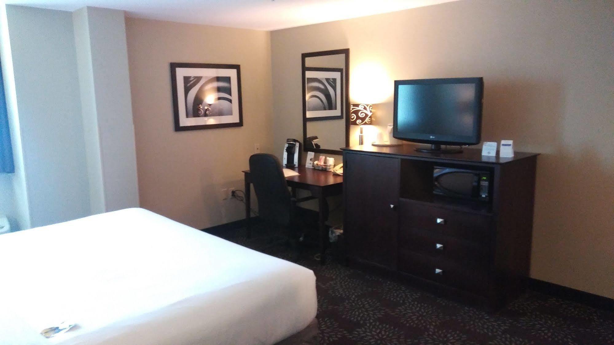 Holiday Inn Express Pittsburgh West - Greentree, An Ihg Hotel Crafton Exteriér fotografie